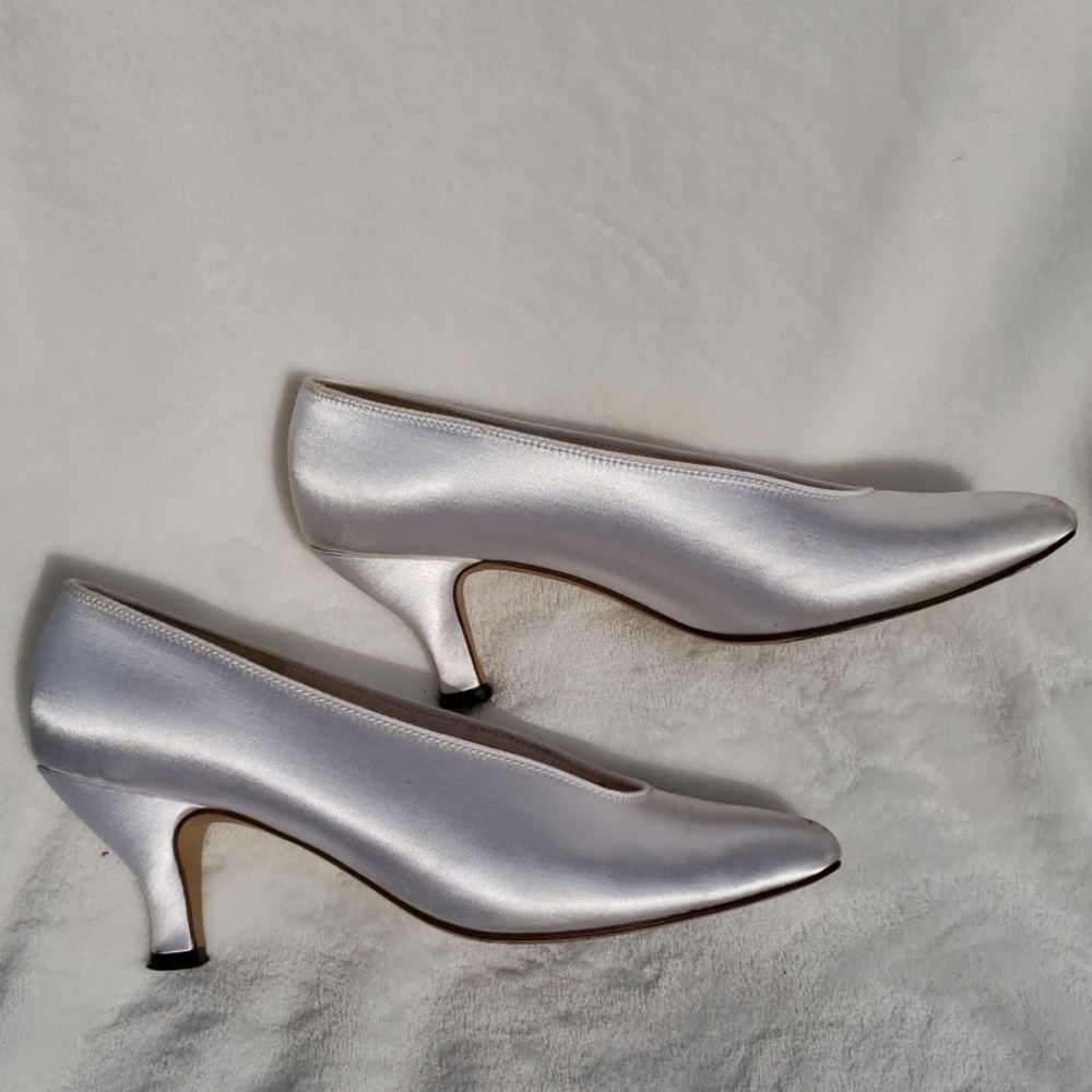 White dyaebles. Silk.   Only worn once